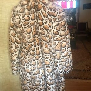 Donna Salyers Fabulous Furs; Faux Fur, New Size Small, Brand New w/out Tage